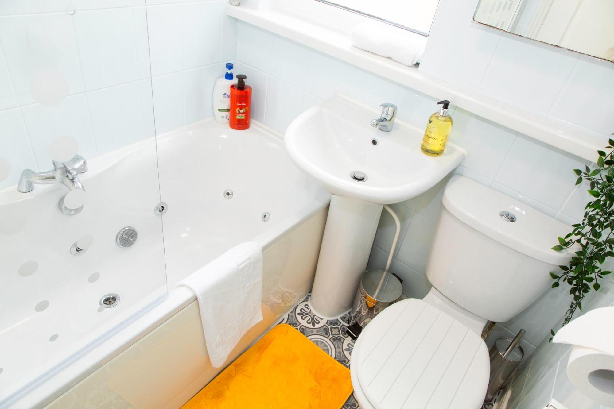 Newly Launched 3 Bedroom House With Free Parking Litherland Ngoại thất bức ảnh